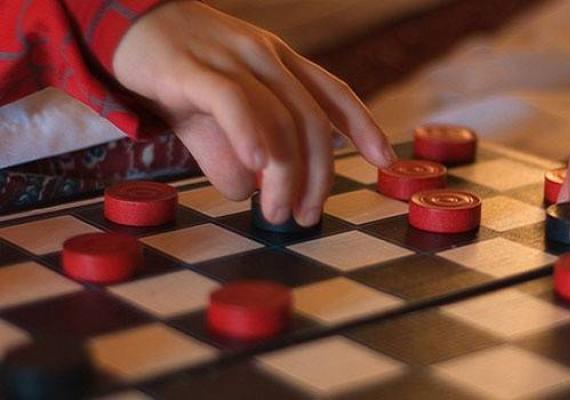 Правила игры в русские шашки для детей